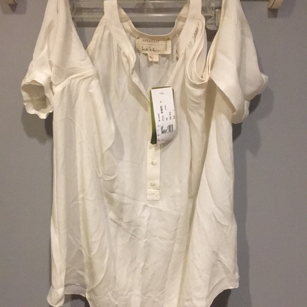 Nicole Miller Artelier cold shoulder silk blouse-